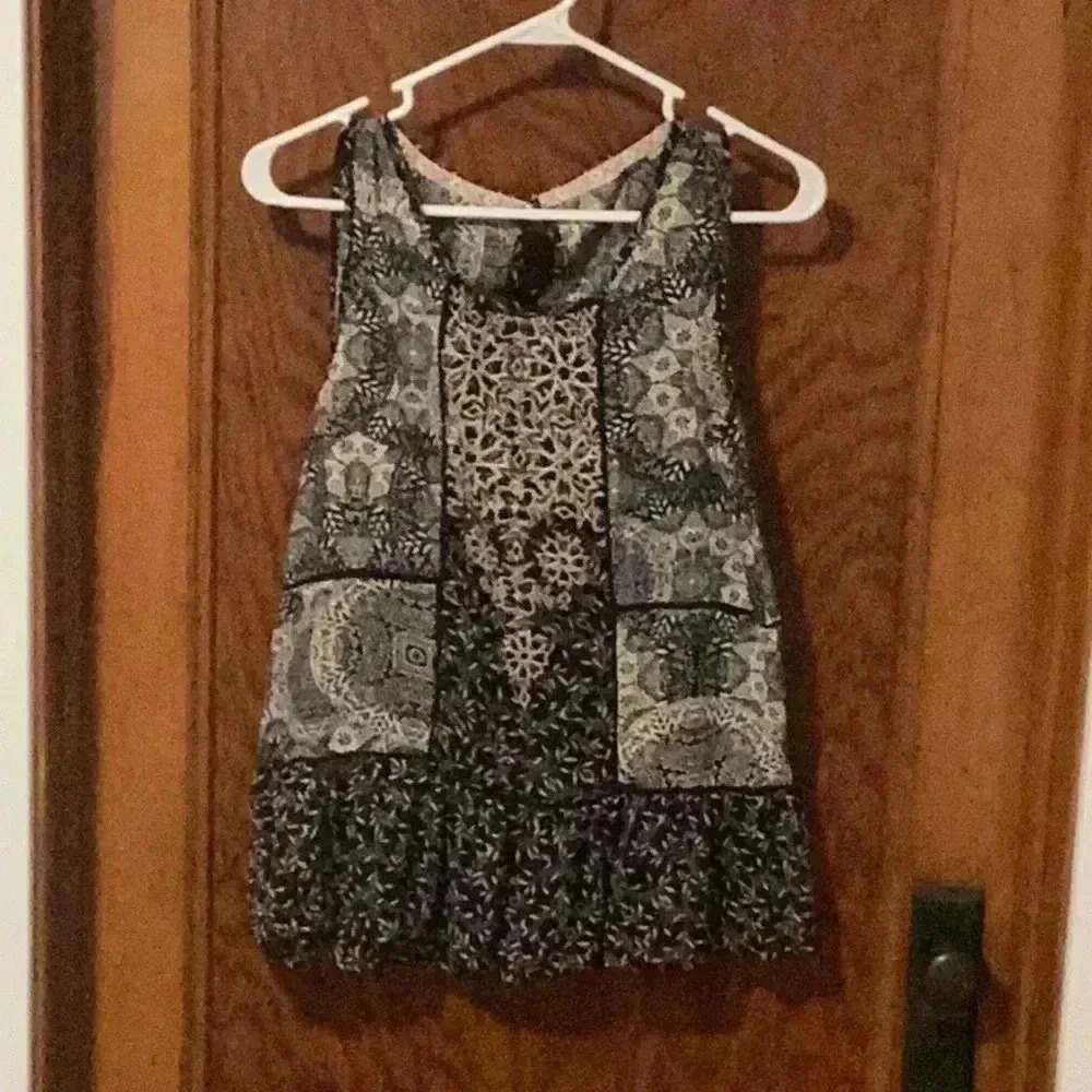 Woman’s blouse